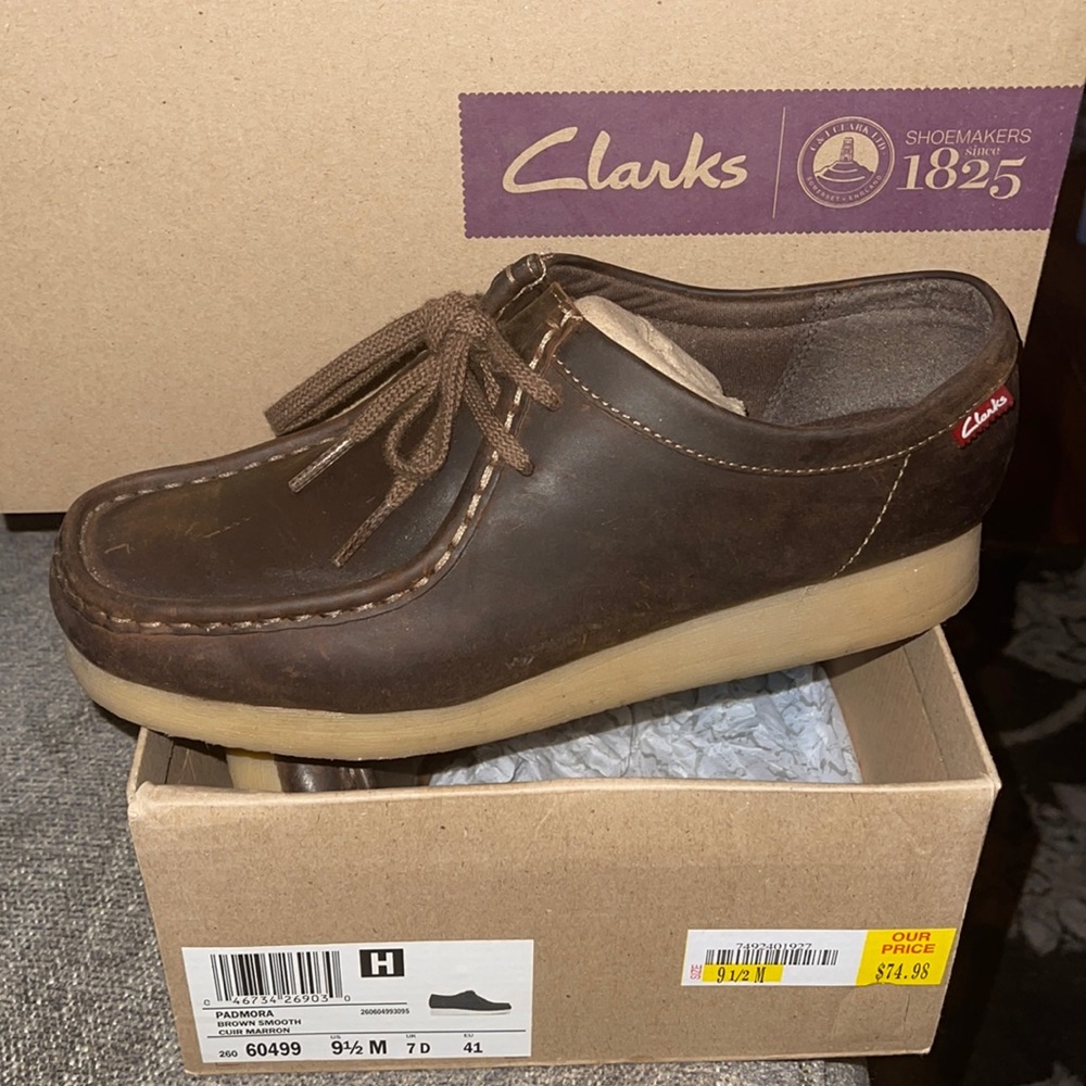 Clarks size 9.5 and brown